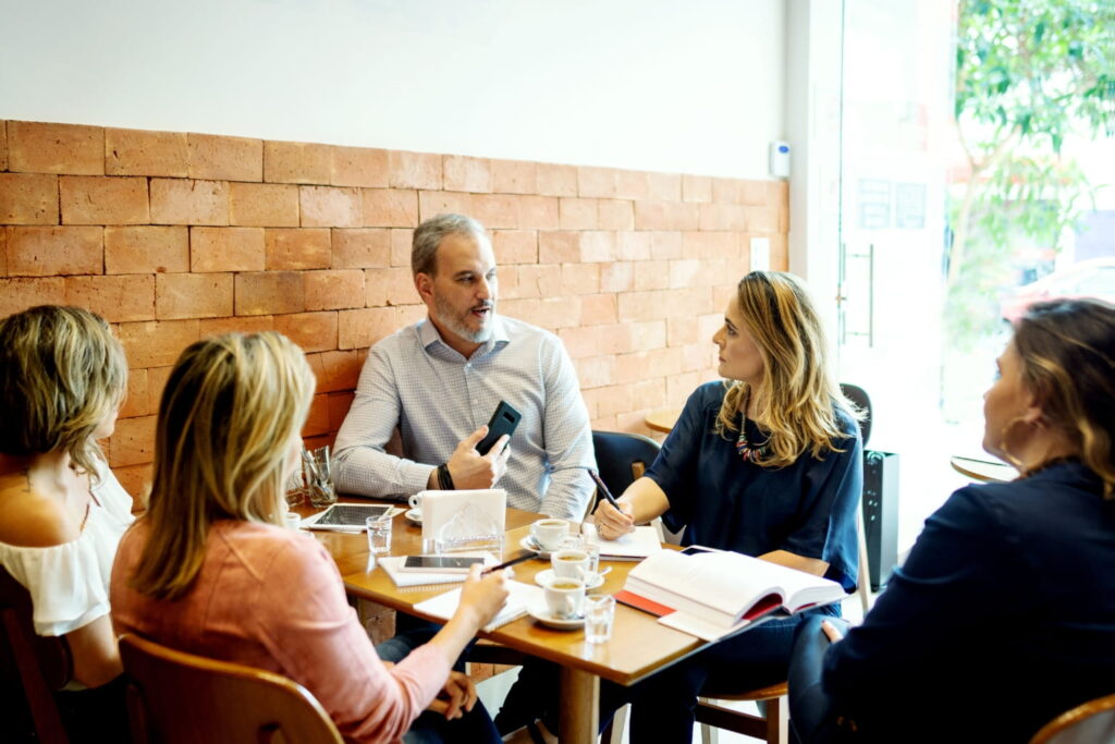 Pleasant Hill Realtor realtor having a meeting at a coffee shop