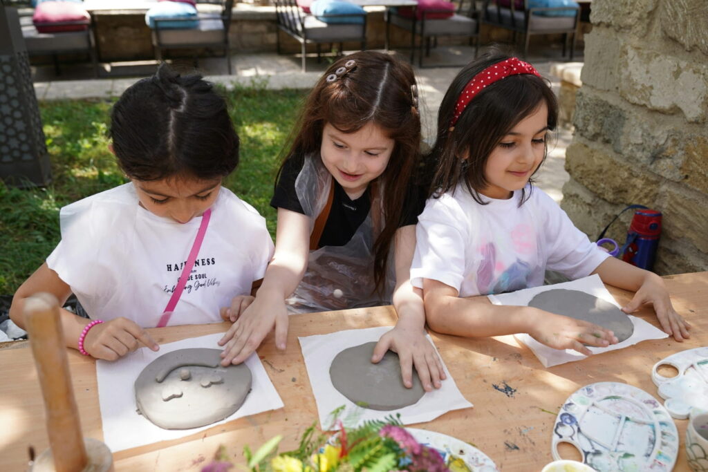educational art workshop for kids